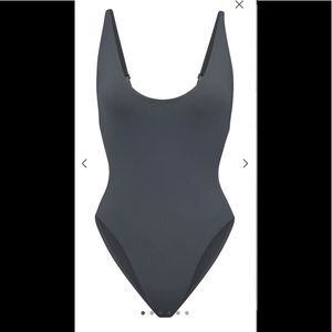 Swim scoop neck one piece